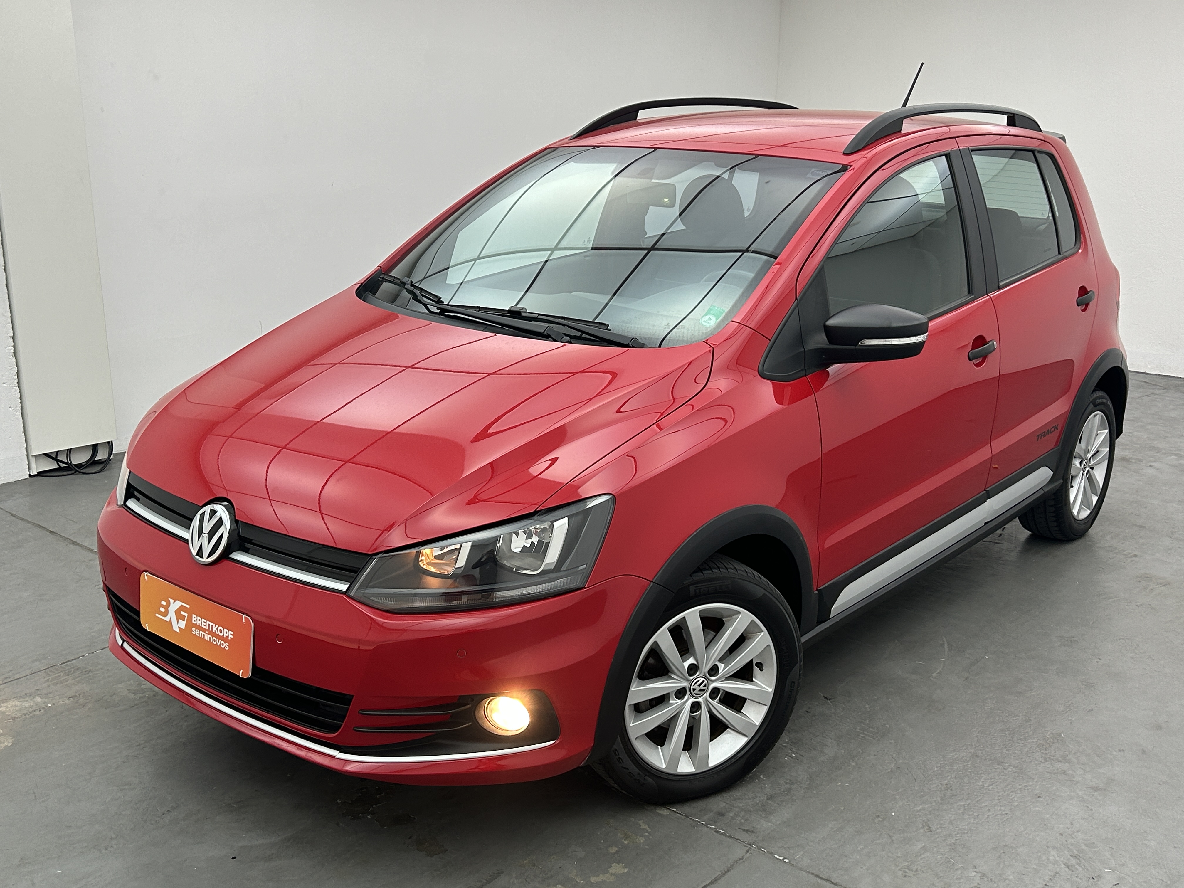 vw - volkswagen 1.0 mpi track (flex)