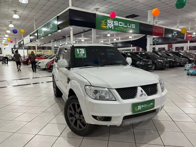 Carro Mitsubishi Pajero TR4 2013 2.0 16V 4x2 (Flex) (Aut)