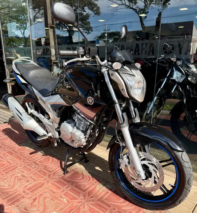 Carro Yamaha YS 250 Fazer 2014 Black Edition