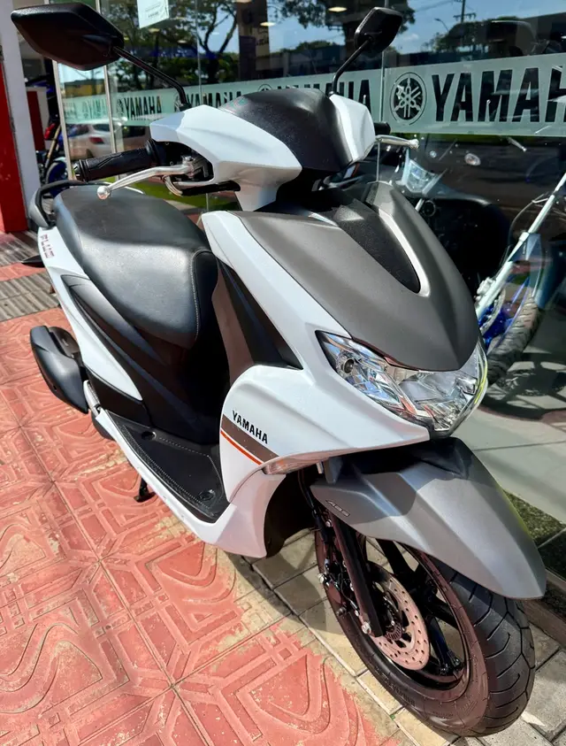 Carro Yamaha Fluo 2024 ABS