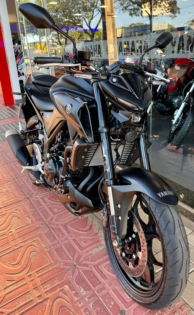 Carro Yamaha MT-03 2025 ABS