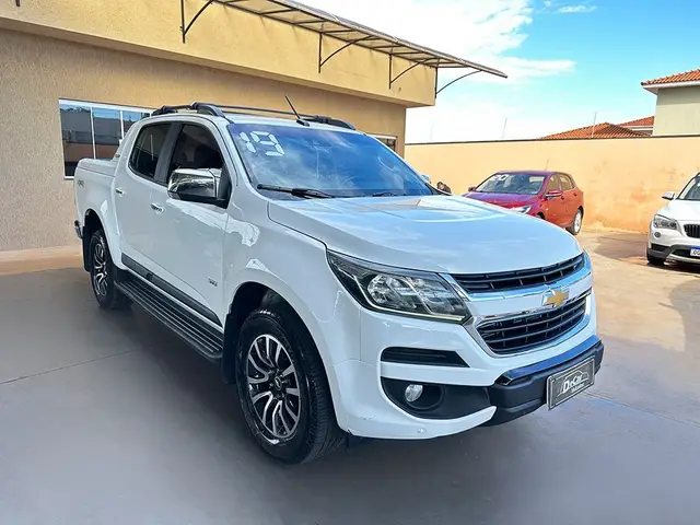 Carro Chevrolet S10 Cabine Dupla 2019 S10 2.8 CTDI High Country 4WD (Cabine Dupla) (Aut)