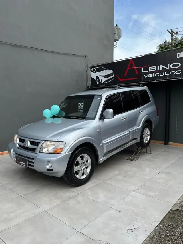 Carro Mitsubishi Pajero Full 2006 3.2 DI-D 3D HPE 4WD