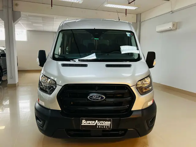 Carro Ford Transit 2023 Minibus 15 Lug. 2.0 Diesel (Aut.)