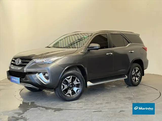 Carro Toyota SW4 2020 2.8 TDI SRX 7L 4x4 (Aut) (Diesel)
