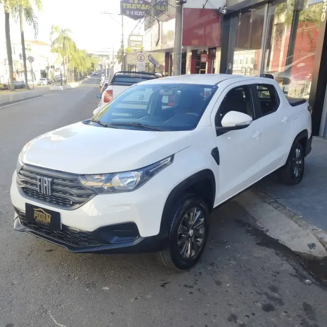 Carro Fiat Strada 2023 Freedom 1.3 CD (Flex)