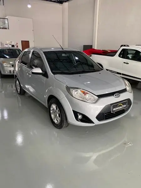 Carro Ford Fiesta Sedan 2014 SE 1.6 Rocam (Flex)