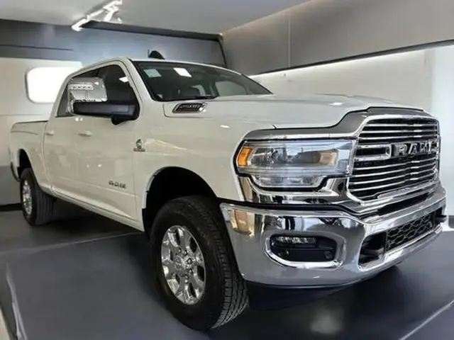 Carro RAM 2500 2024 Laramie 6.7 4X4