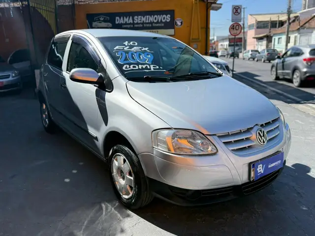 Carro Volkswagen Fox 2009 City 1.0 8V (Flex)