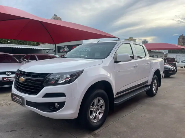 Carro Chevrolet S10 Cabine Dupla 2020 S10 2.5 ECOTEC SIDI Advantage 4x2 (Cabine Dupla)