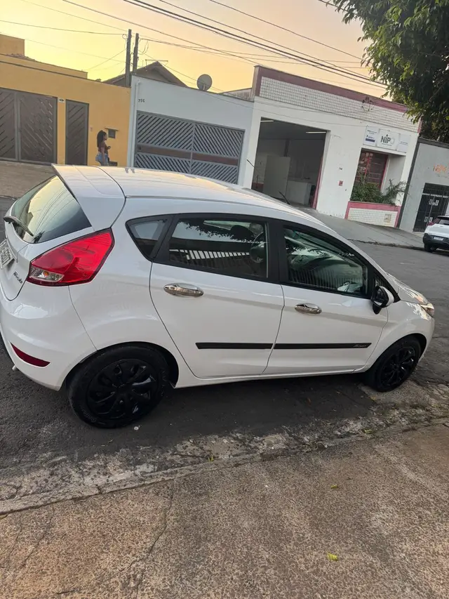 Carro Ford New Fiesta Hatch 2015 New Fiesta S 1.5 16V