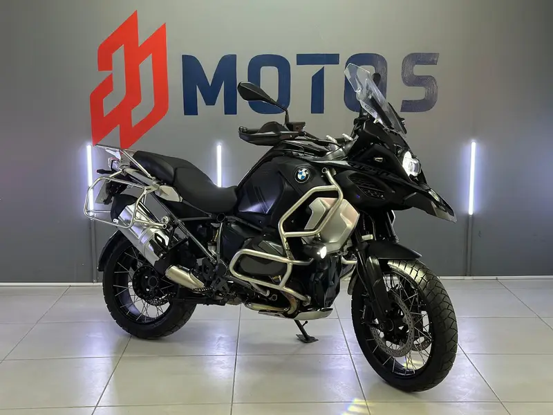 BMW Adventure Premium Triple Black