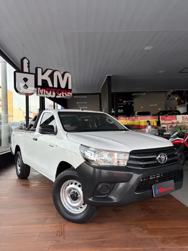 Carro Toyota Hilux Cabine Simples 2021 2.8 TDI CS 4x4