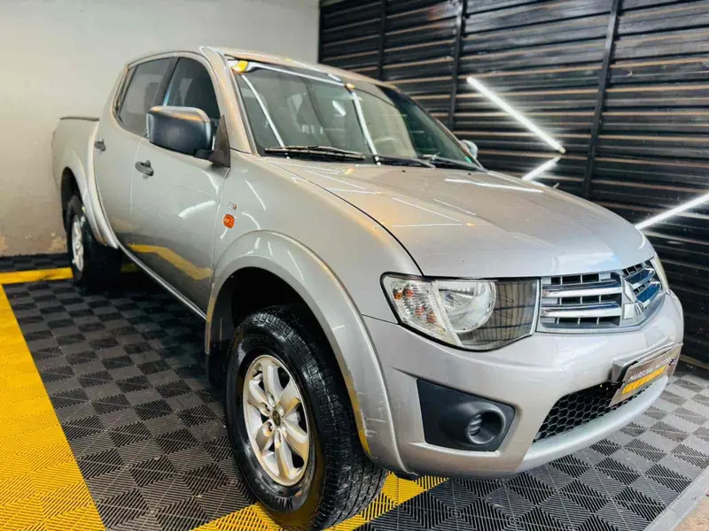 Mitsubishi HLS Chrome Ed. 2.4 CD Flex Mec.