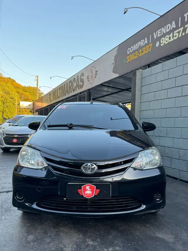 Carro Toyota Etios 2017 X 1.3 (Flex)
