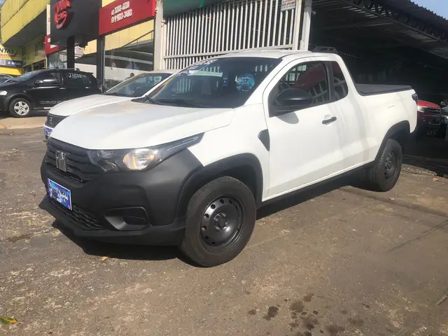 Carro Fiat Strada 2023 Endurance 1.4 Cabine Plus (Flex)