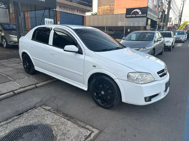 Carro Chevrolet Astra Hatch 2010 Advantage 2.0 (Flex)