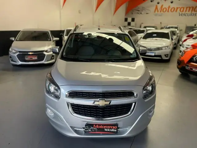 Carro Chevrolet Spin 2017 Activ 1.8 (Flex) (Aut)
