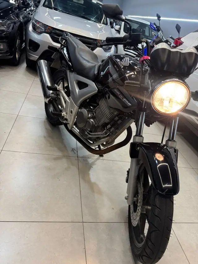 Carro Honda CBX 250 2006 Twister