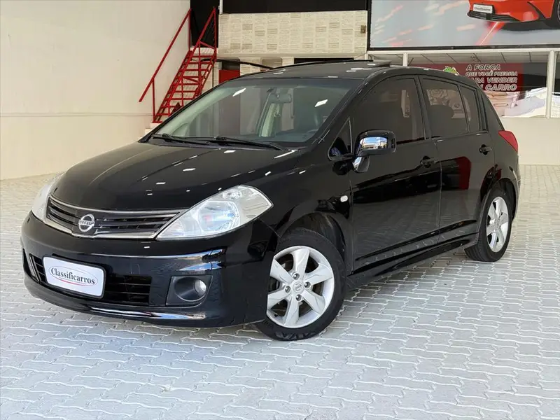 Nissan Tiida SL 1.8 (flex)