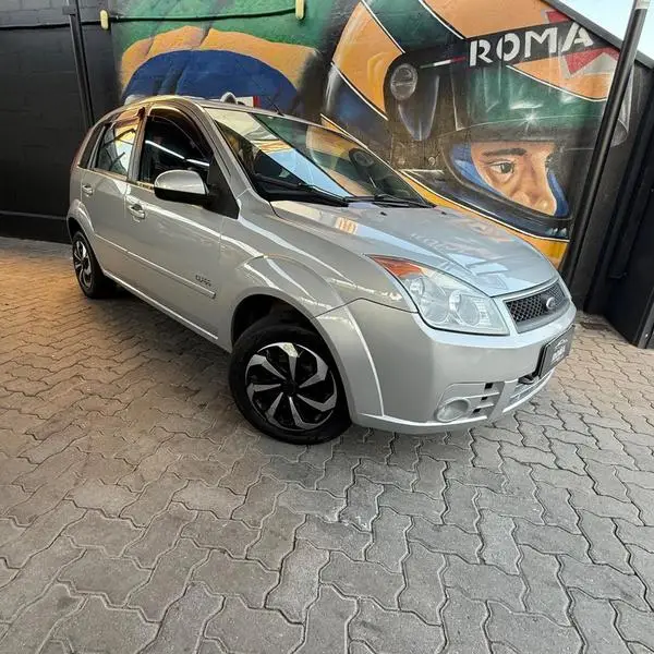 Carro Ford Fiesta Hatch 2009 1.6 (Flex)