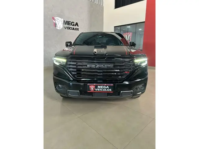 Carro RAM Rampage 2024 R/T 2.0 Turbo