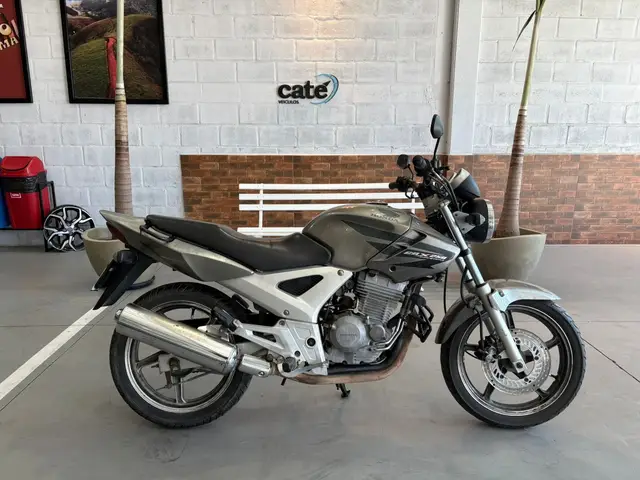 Carro Honda CBX 250 2008 Twister