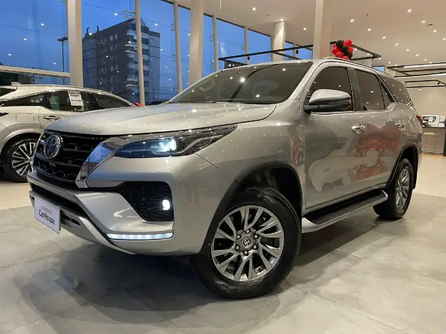 Carro Toyota SW4 2021 SRX 2.8 turbodiesel 5L 4x4 (Aut)