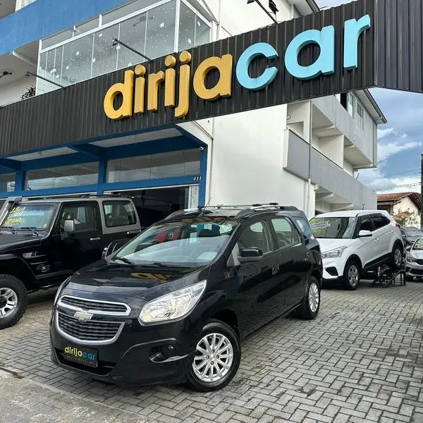 Carro Chevrolet Spin 2015 LT 5S 1.8 (Flex)