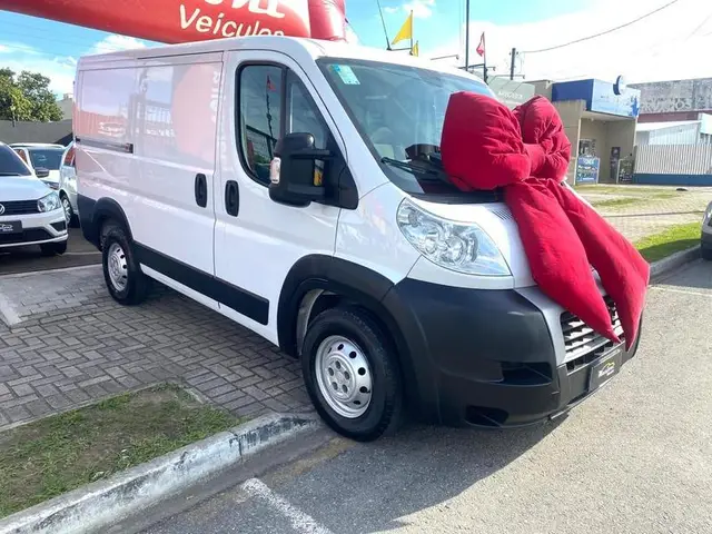 Carro Fiat Ducato 2019 2.3 TDI Cargo 8m³