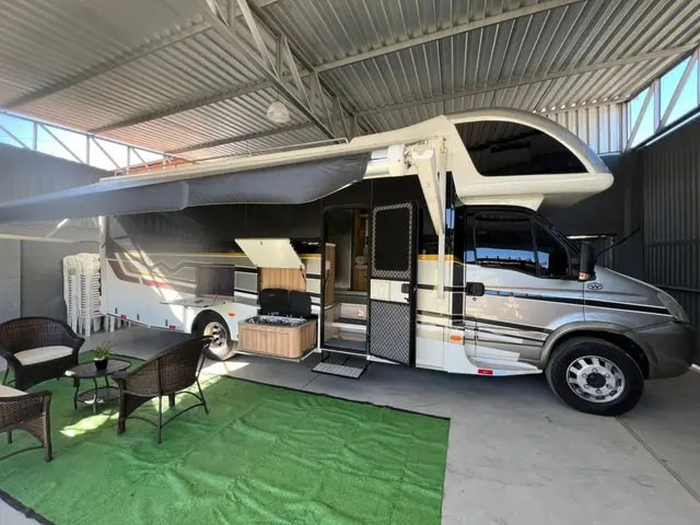Carro Iveco Daily Vetrato 2019 Daily 3.0 50C17 Minibus Turismo 3950