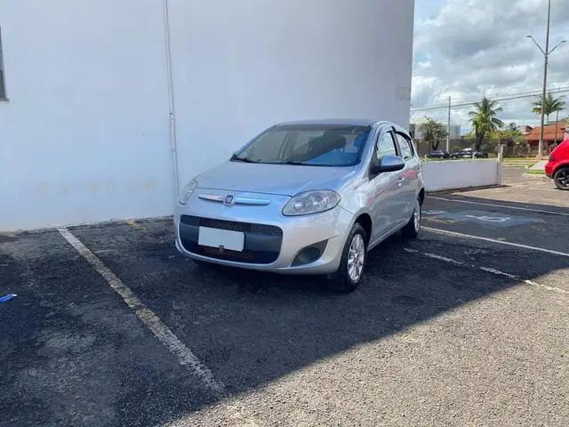 Carro Fiat Palio 2012 Attractive 1.0 8V (Flex)