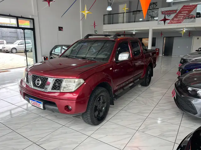 Carro Nissan Frontier 2011 LE 4x4 2.5 16V (cab. dupla) (aut)