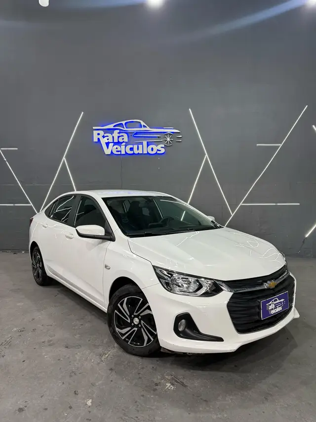 Carro Chevrolet Onix Plus 2024 LT 1.0