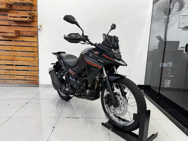 Carro Dafra NH 2024 300