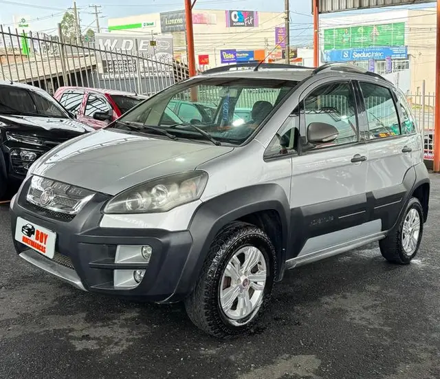 Carro Fiat Idea 2012 Adventure 1.8 16V E.TorQ (Flex)