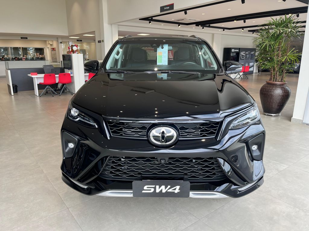SW4 SRX Platinum 2.8 Turbodiesel 4x4 (Aut.) (7 Lugares)