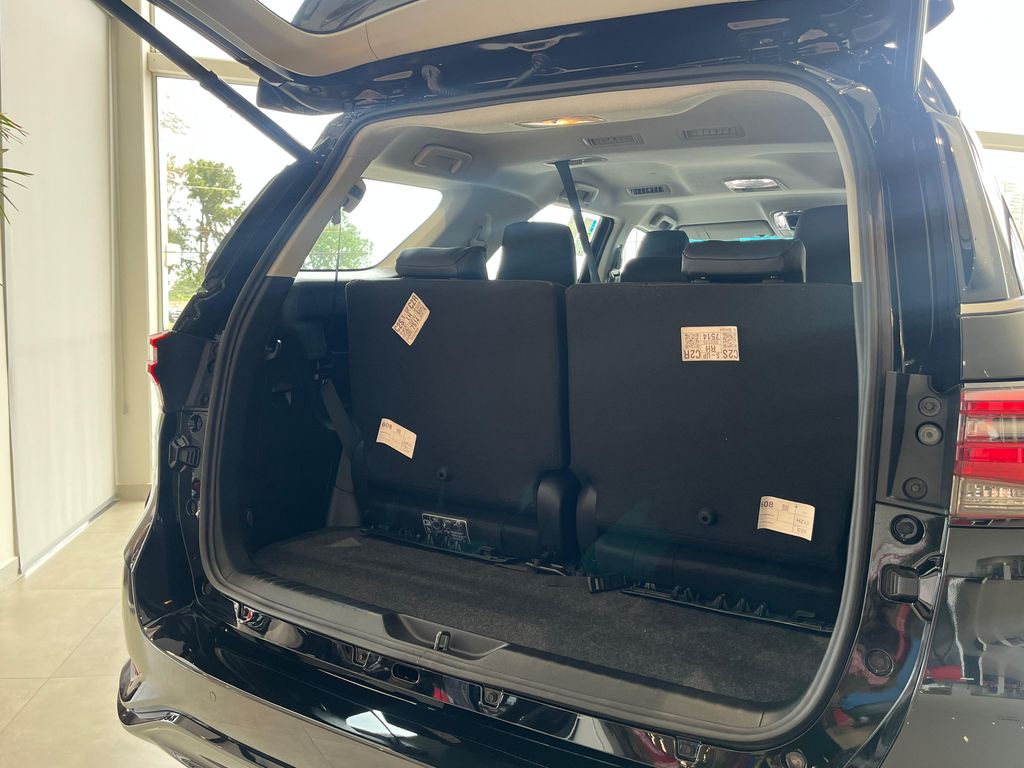 SW4 SRX Platinum 2.8 Turbodiesel 4x4 (Aut.) (7 Lugares)