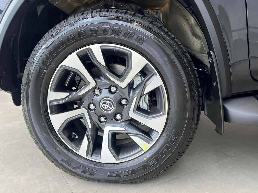 SW4 SRX Platinum 2.8 Turbodiesel 4x4 (Aut.) (7 Lugares)