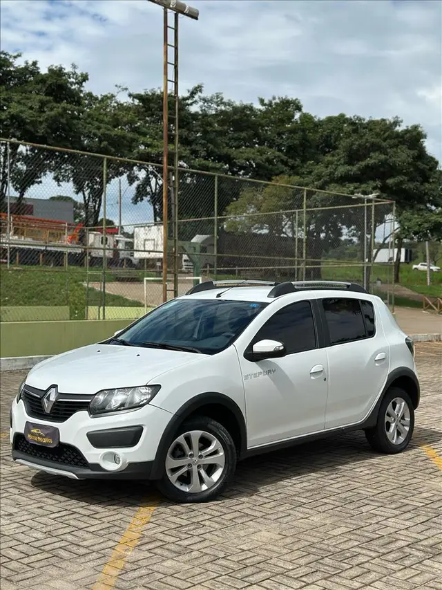 Carro Renault Sandero Stepway 2016 Rip Curl 1.6 8V (Flex)