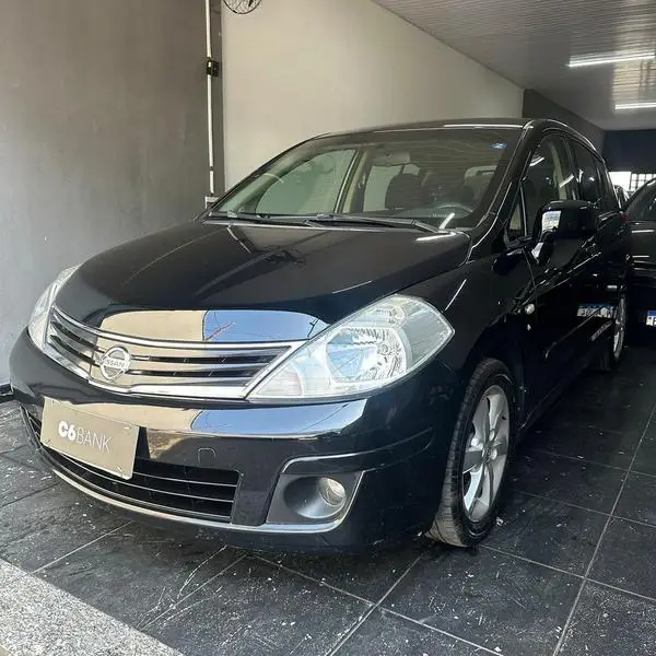 Carro Nissan Tiida 2013 S 1.8 (flex)