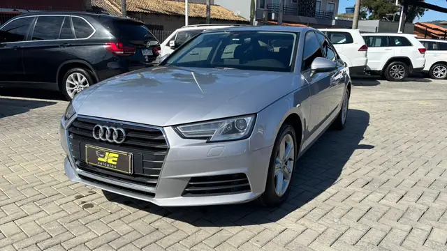 Carro Audi A4 2017 2.0 TFSI Attraction S Tronic