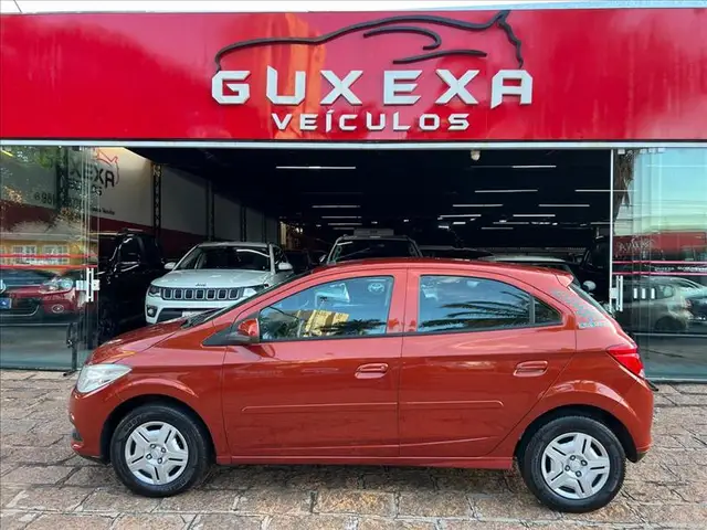 Carro Chevrolet Onix 2013 1.0 LT SPE/4