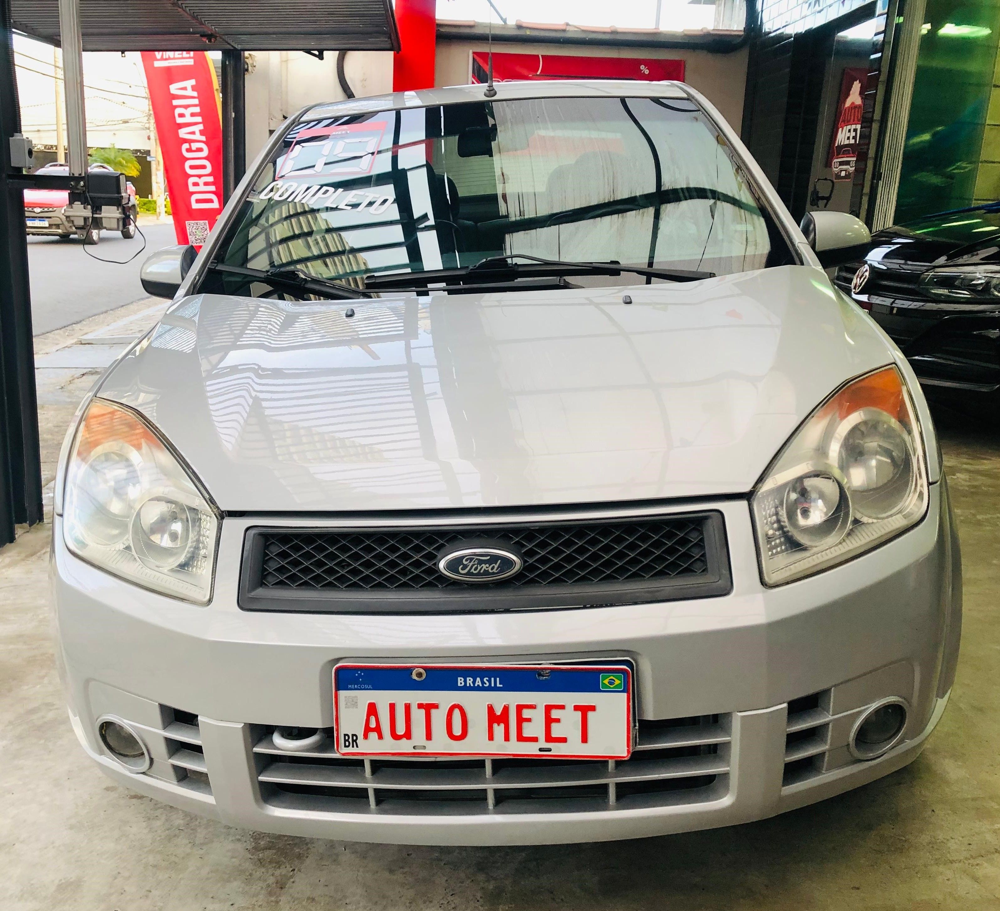 Ford Fiesta Sedan