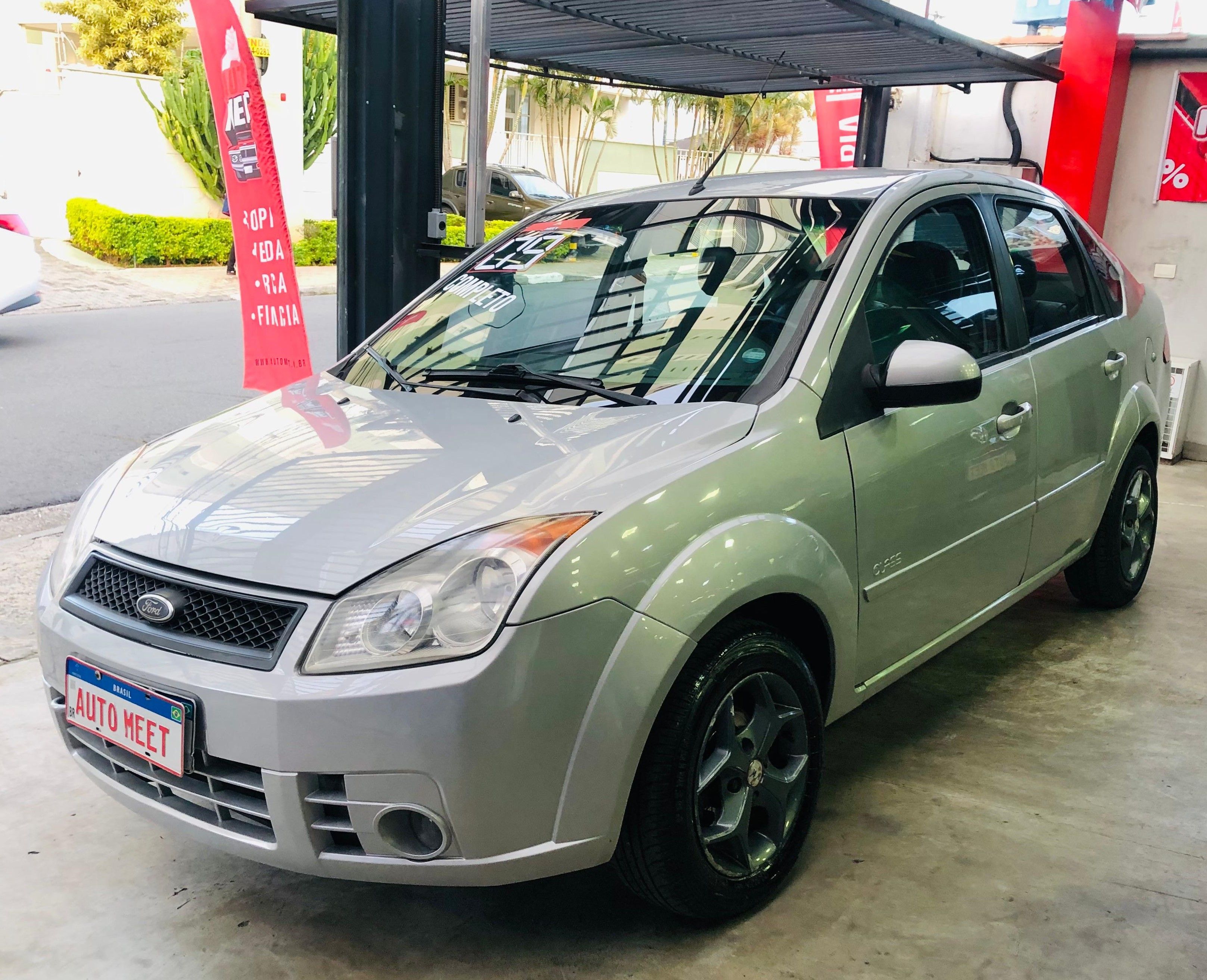Ford Fiesta Sedan