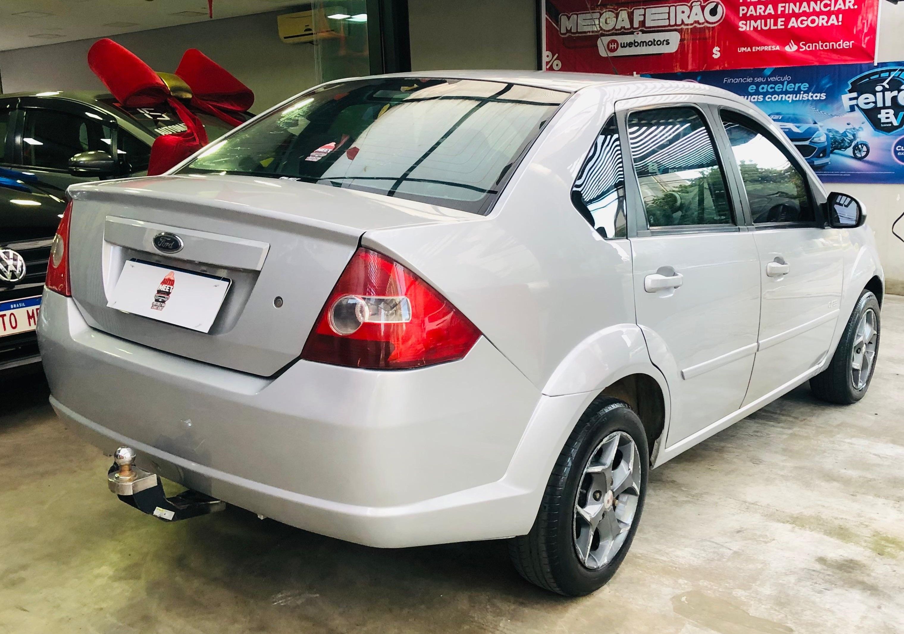 Ford Fiesta Sedan