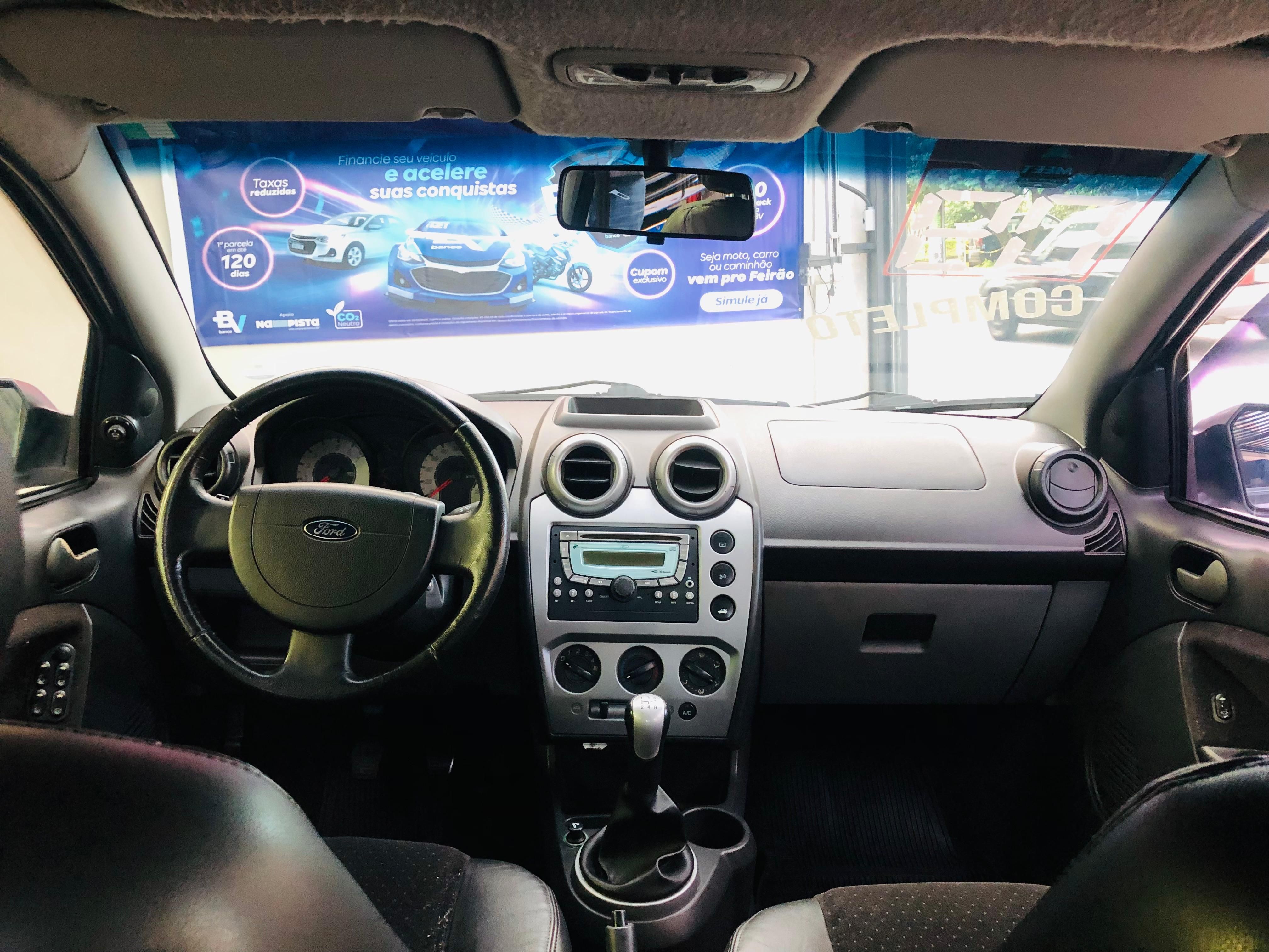 Ford Fiesta Sedan