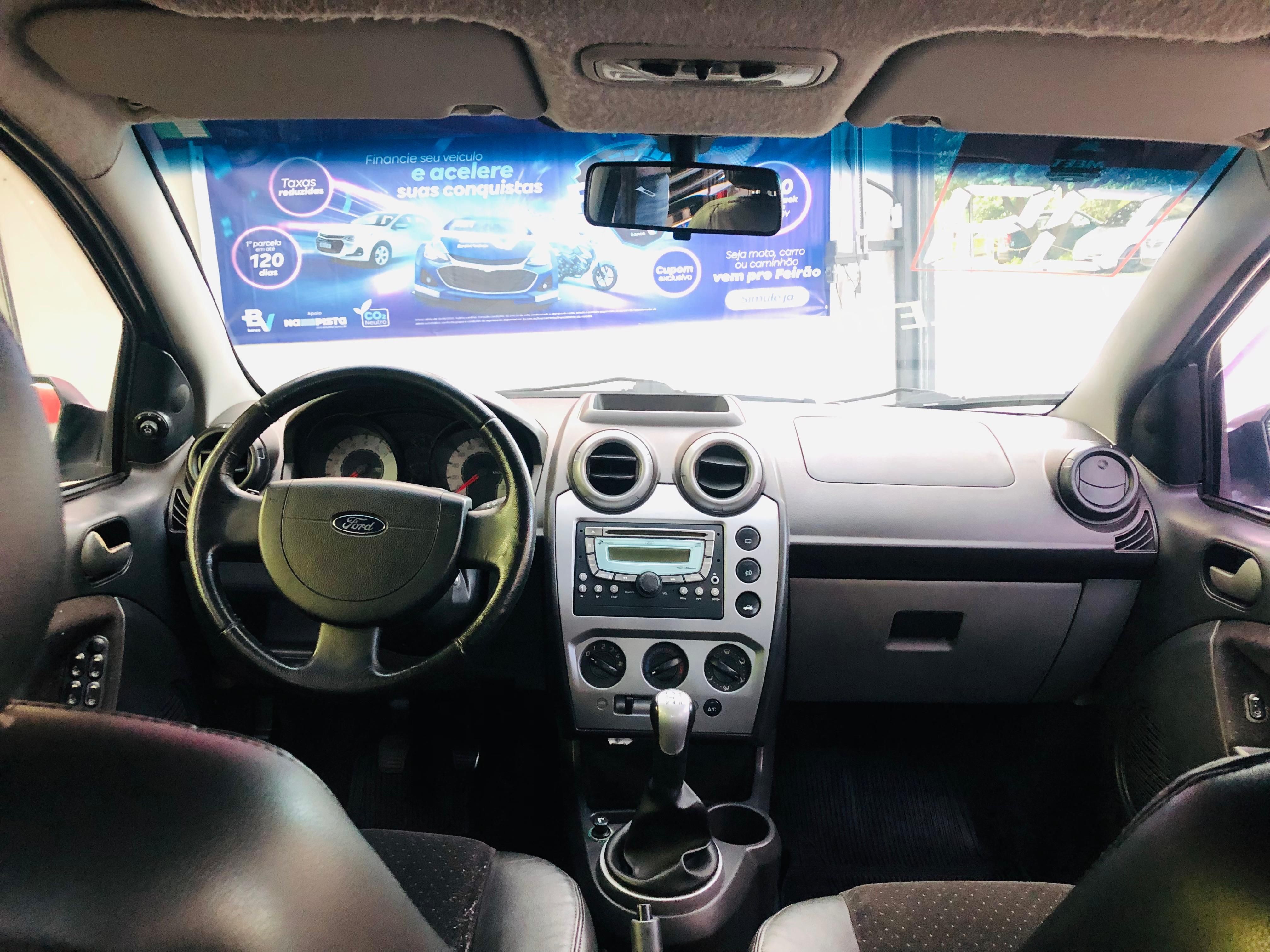 Ford Fiesta Sedan