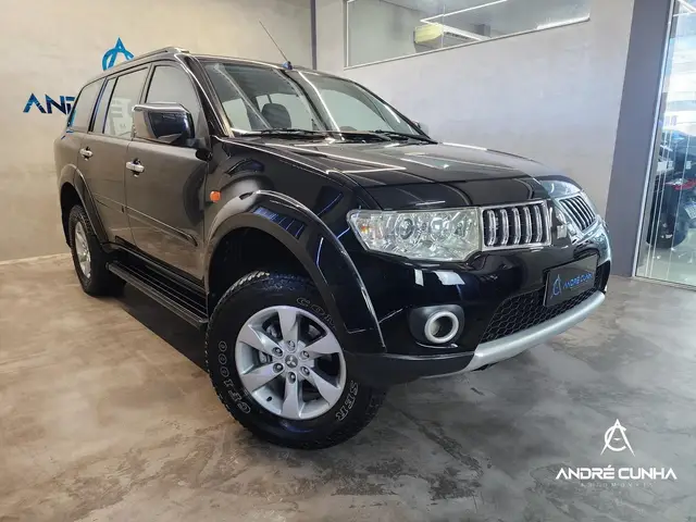 Carro Mitsubishi Pajero Dakar 2013 3.5 HPE 4WD (aut)(Flex)