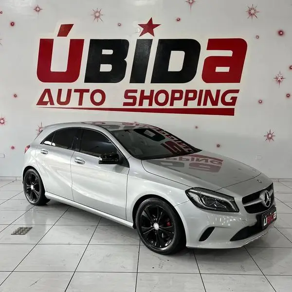 Carro Mercedes-Benz Classe A  2016 200 1.6 Turbo FlexFuel DCT